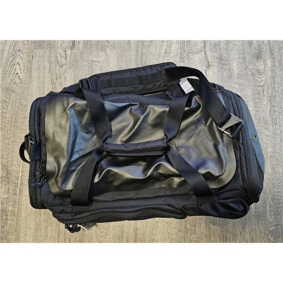 Nike ACG Daymax 60L Large Duffel Bag Black Water Resistant NWT HJ8185-010 - Picture 3 of 7
